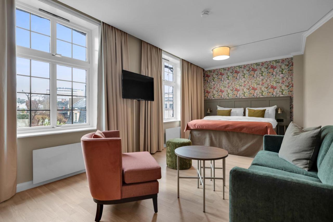 Deluxe Room,1348084136:JPEG