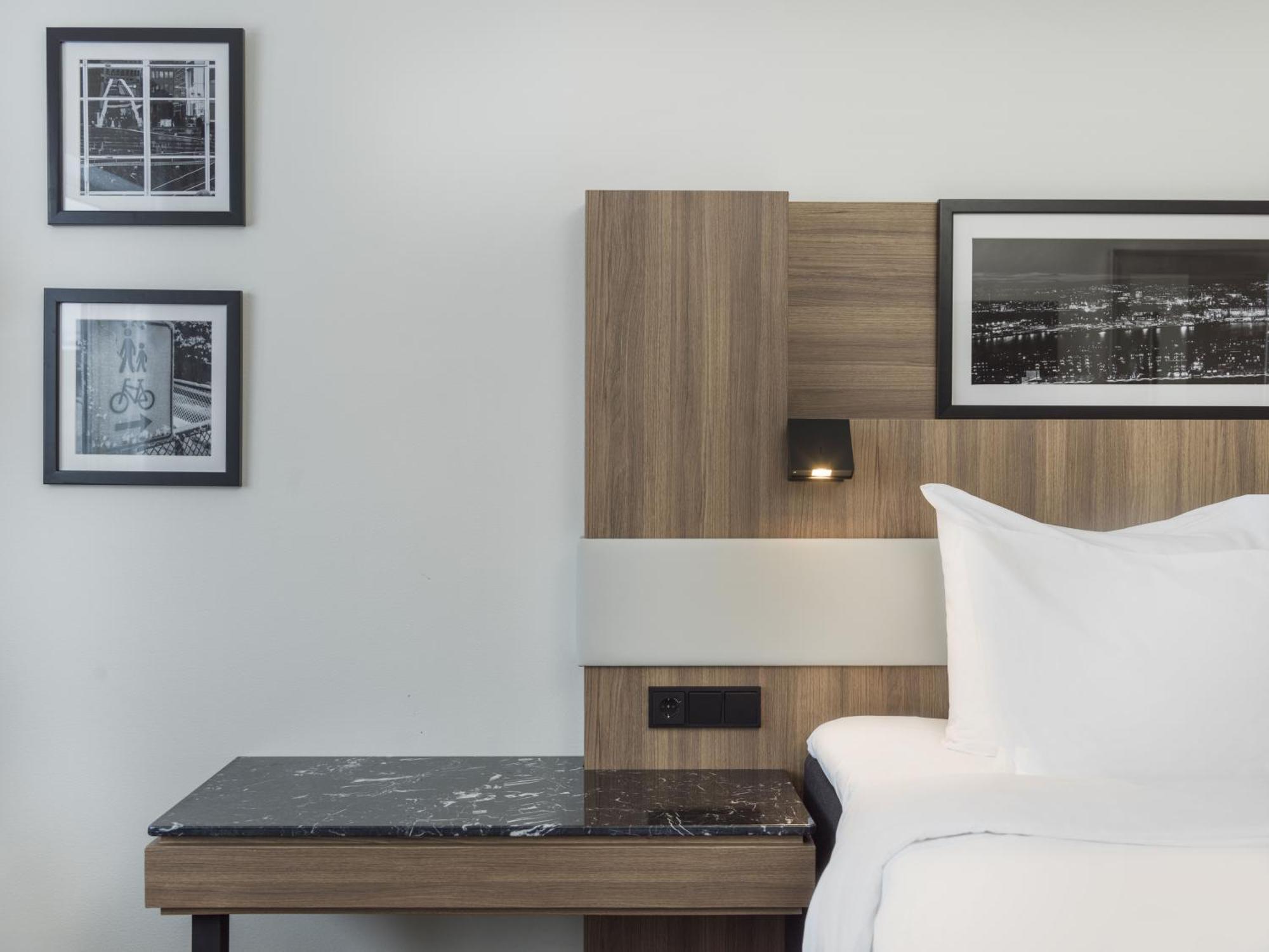 Standard Room,945410335:JPEG